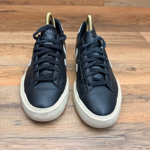 Veja women  size  8 Black and White Sneakers - Picture 3 of 9